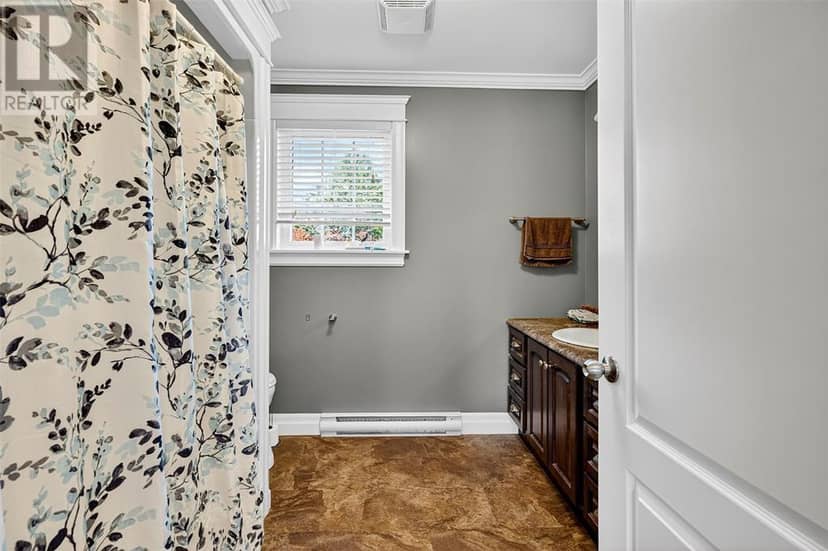 3 Hopkins Road — photo 16 of 17
