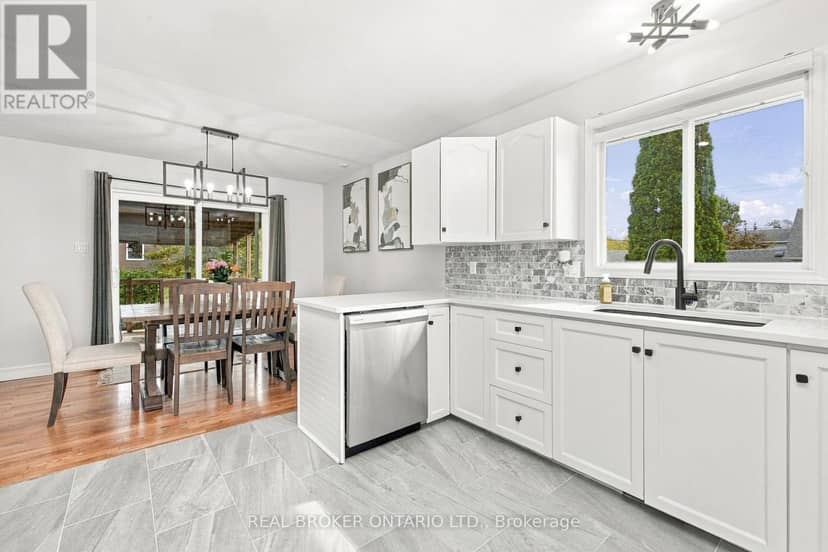 202 Santiago Street — photo 10 of 40