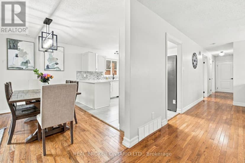 202 Santiago Street — photo 13 of 40