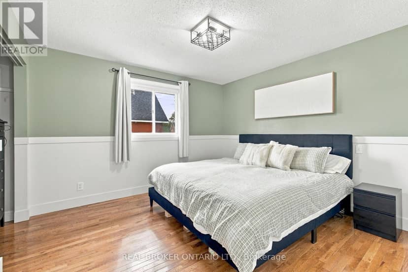 202 Santiago Street — photo 14 of 40