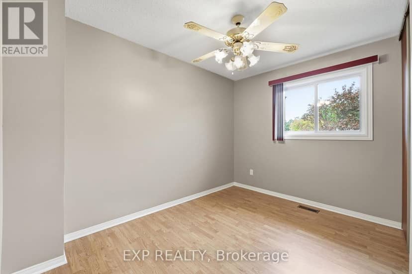 38 - 195 Queen Victoria Drive — photo 20 of 36