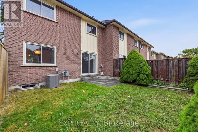 38 - 195 Queen Victoria Drive — photo 30 of 36