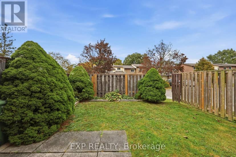 38 - 195 Queen Victoria Drive — photo 32 of 36