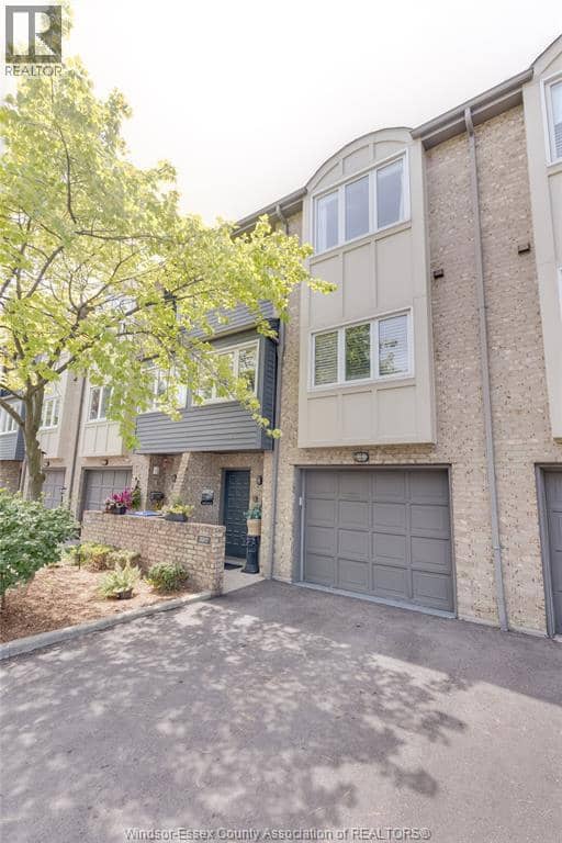 3917 RIVERSIDE East Unit# 9-3917 — photo 1 of 40