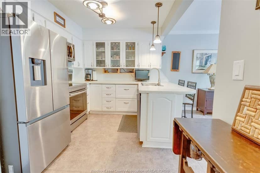 3917 RIVERSIDE East Unit# 9-3917 — photo 12 of 40