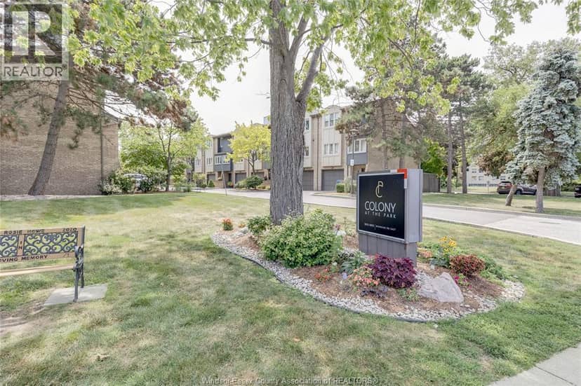 3917 RIVERSIDE East Unit# 9-3917 — photo 3 of 40