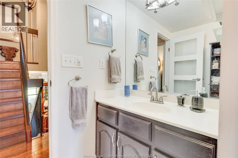 3917 RIVERSIDE East Unit# 9-3917 — photo 32 of 40