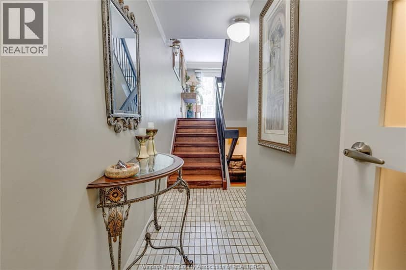 3917 RIVERSIDE East Unit# 9-3917 — photo 4 of 40
