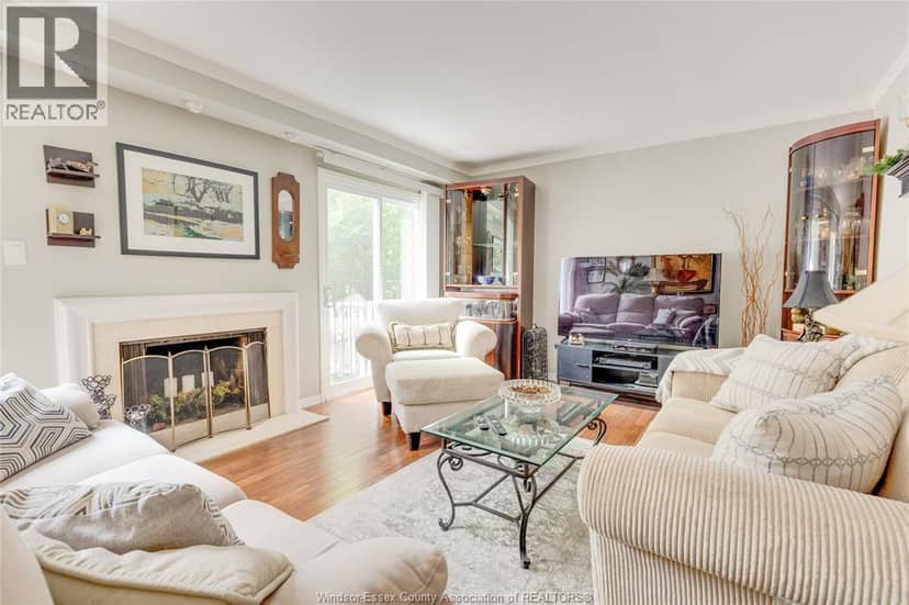 3917 RIVERSIDE East Unit# 9-3917 — photo 5 of 40