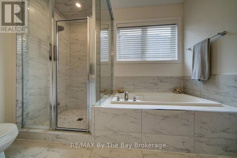 43 Fawndale Crescent — photo 14 of 40