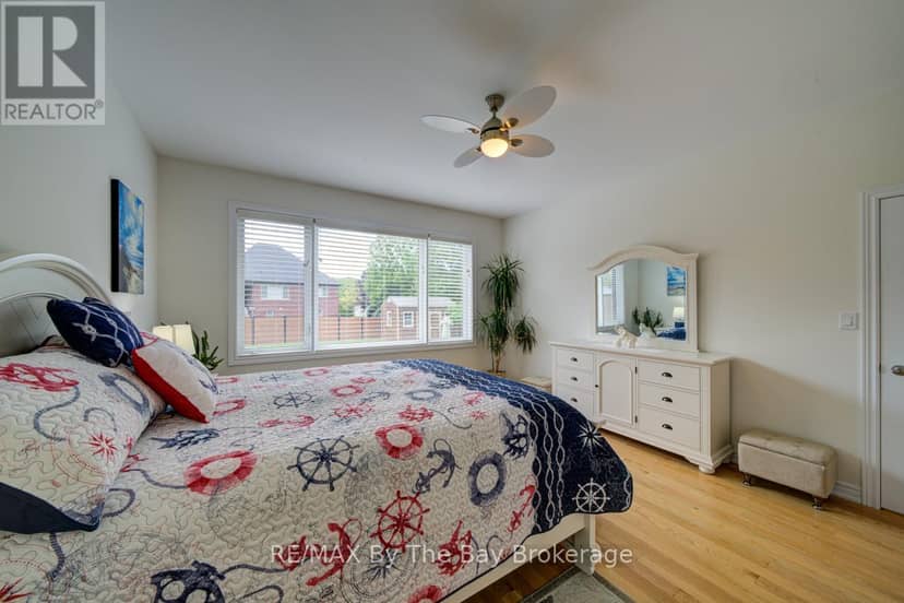 43 Fawndale Crescent — photo 16 of 40