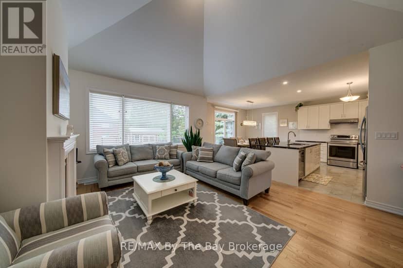 43 Fawndale Crescent — photo 17 of 40
