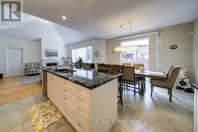 43 Fawndale Crescent — photo 22 of 40