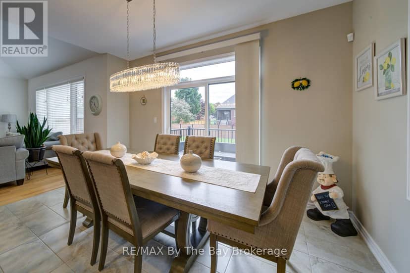 43 Fawndale Crescent — photo 23 of 40