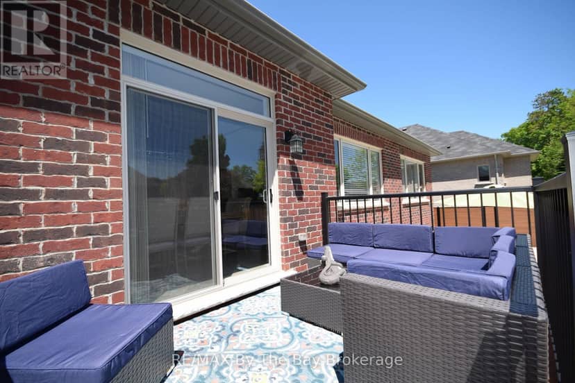 43 Fawndale Crescent — photo 24 of 40