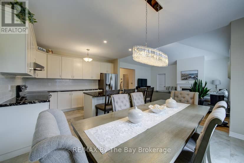 43 Fawndale Crescent — photo 28 of 40