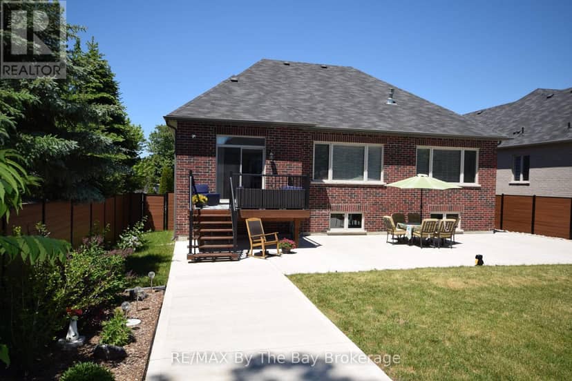 43 Fawndale Crescent — photo 40 of 40