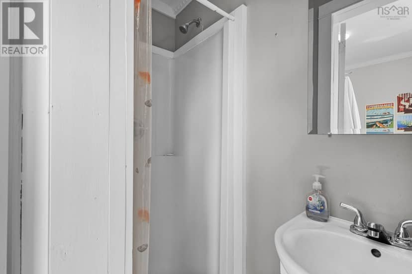 1394 Edward Street — photo 18 of 40