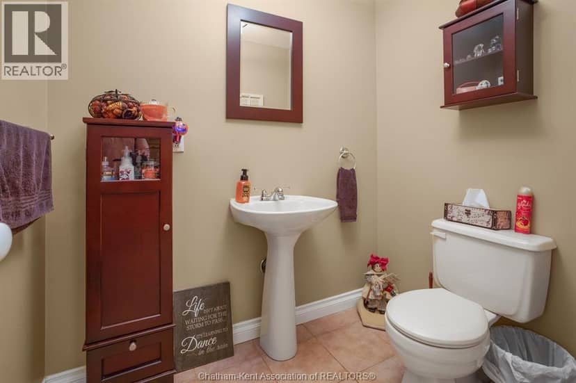 30 Orangewood Boulevard — photo 16 of 40