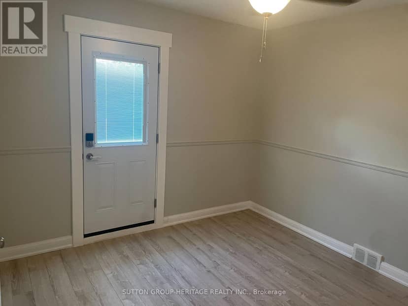 236 McNaughton Avenue, Oshawa, photo 8
