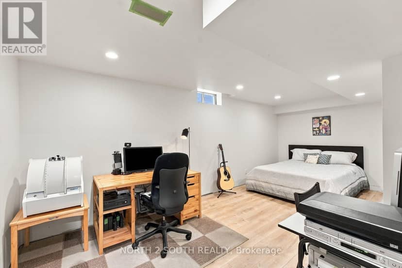213 Melbourne Drive — photo 37 of 40