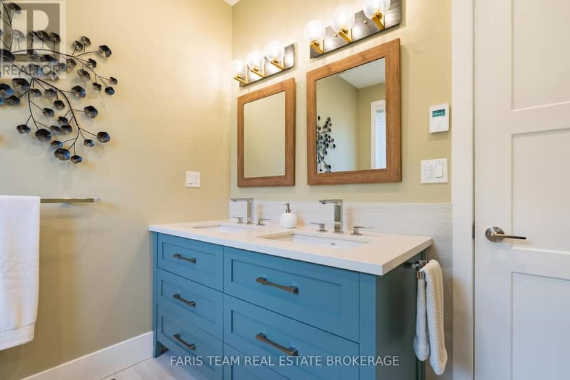 15 Stoney Road — photo 12 of 33