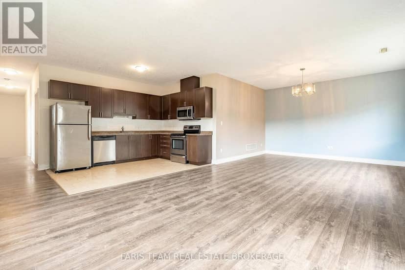 3118 Emperor Drive — photo 10 of 31