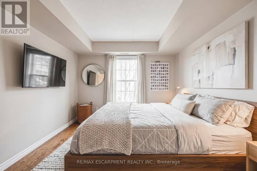 313 - 1451 Walkers Line — photo 16 of 31
