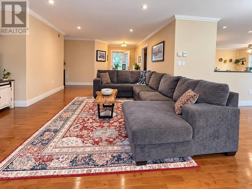 21 Hillside Meadows Drive — photo 12 of 40
