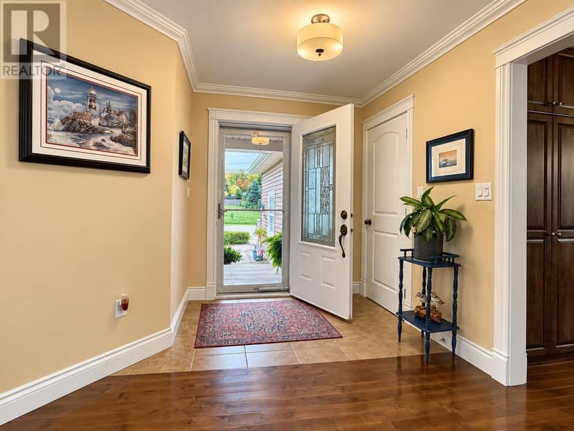 21 Hillside Meadows Drive — photo 7 of 40