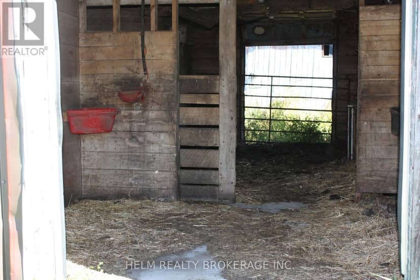 471 Trunk Road — photo 17 of 22