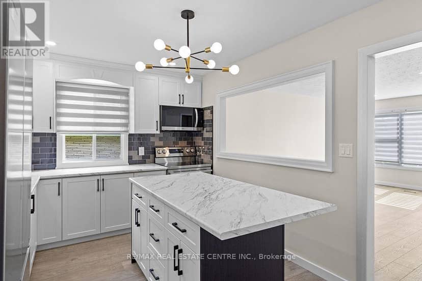 1030 Yonge Street S, Brockton, photo 5