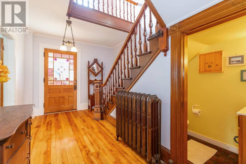 5407 Granville Road — photo 9 of 40