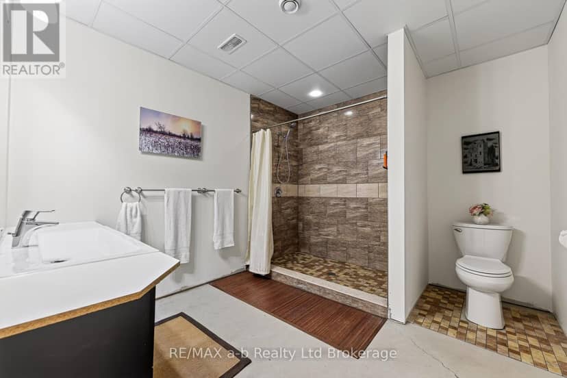 8827 Prince Street — photo 31 of 40