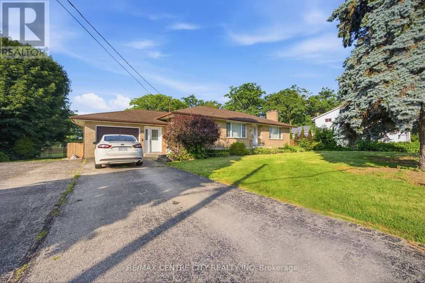 303 Simcoe Street — photo 37 of 40