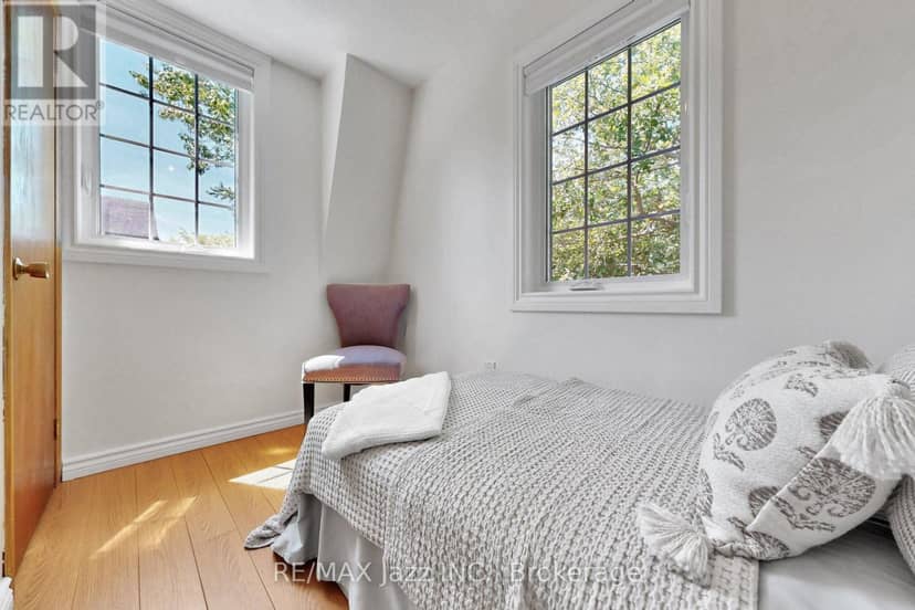 559 Masson Street — photo 14 of 22