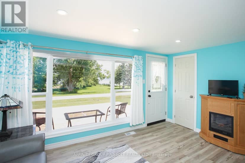 105 Victoria Drive — photo 16 of 39