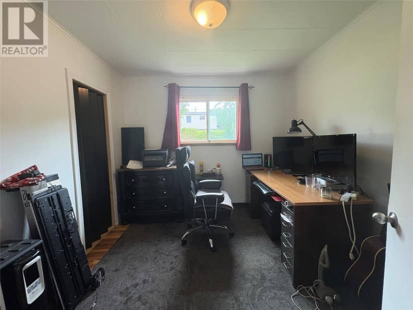 914 Main Street — photo 11 of 27