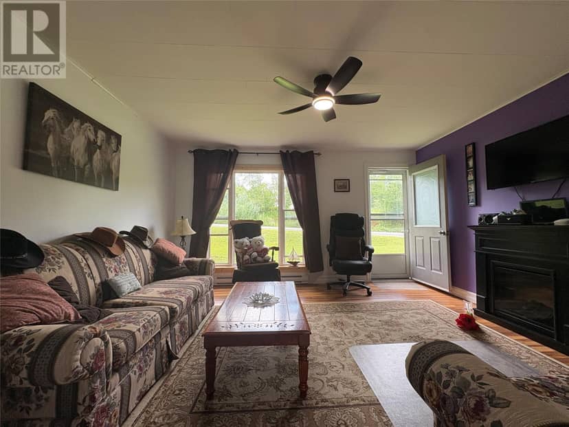 914 Main Street — photo 4 of 27