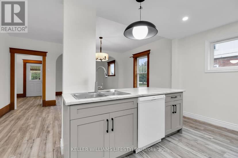 95 John Street E — photo 14 of 40