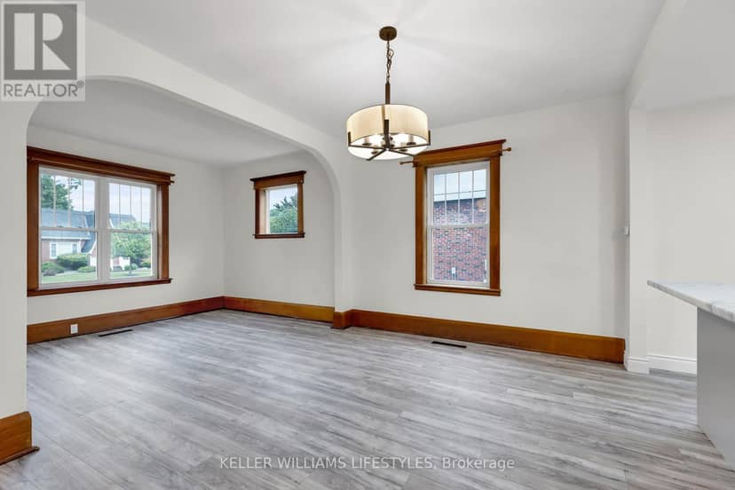 95 John Street E — photo 8 of 40