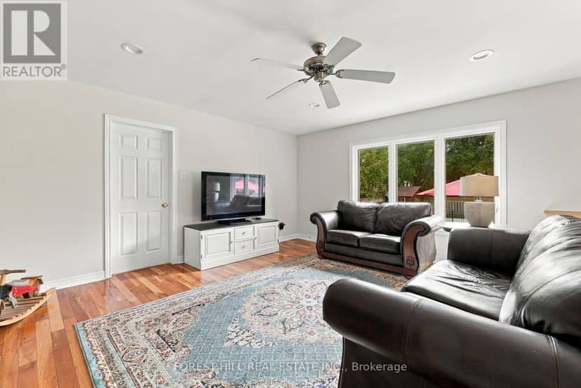 11 Urbandale Avenue — photo 12 of 30