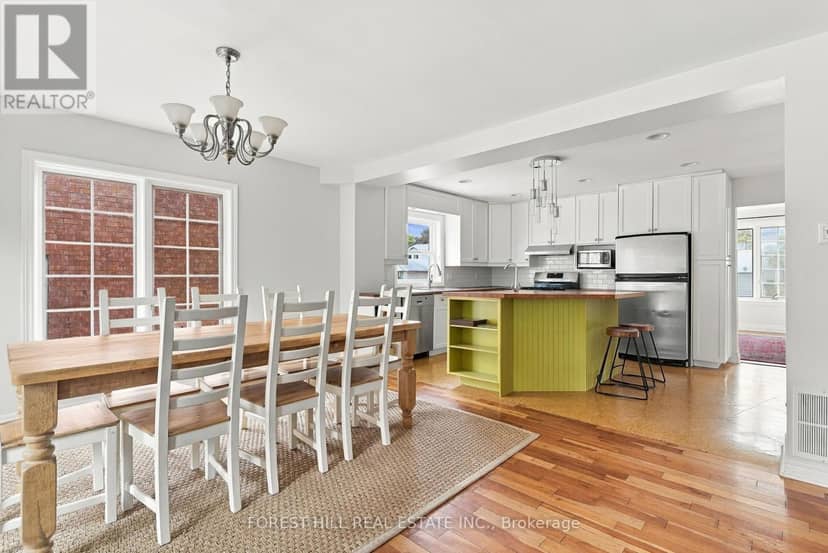 11 Urbandale Avenue, Toronto, photo 6