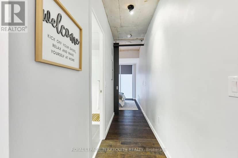 702 - 32 Trolley Crescent — photo 16 of 32