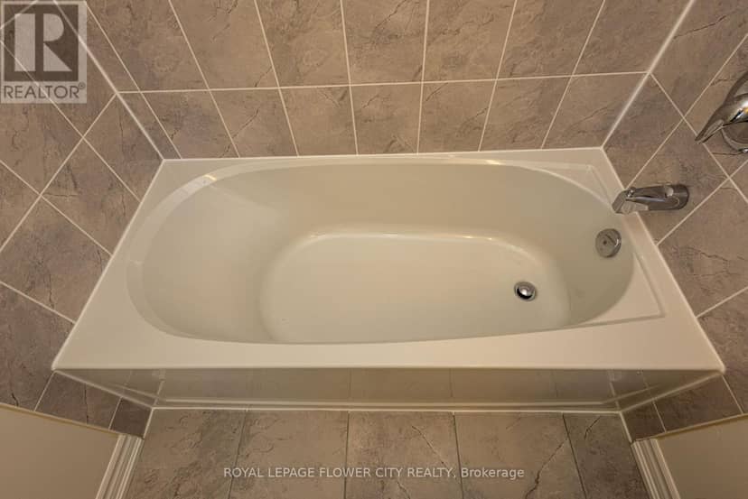 16 Ravenscraig Place — photo 21 of 40