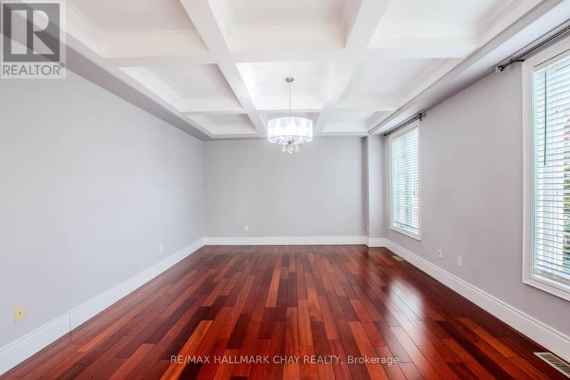 104 Succession Crescent — photo 13 of 40