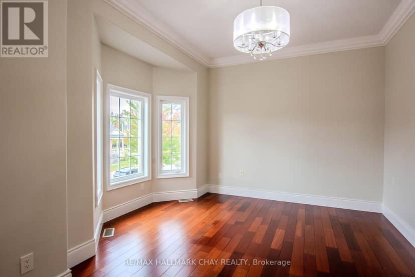 104 Succession Crescent — photo 22 of 40