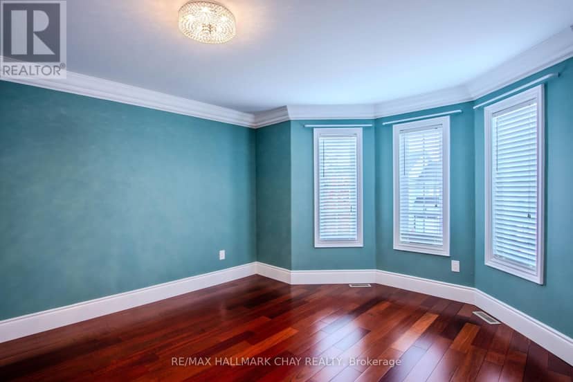 104 Succession Crescent — photo 34 of 40