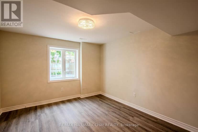 104 Succession Crescent — photo 37 of 40