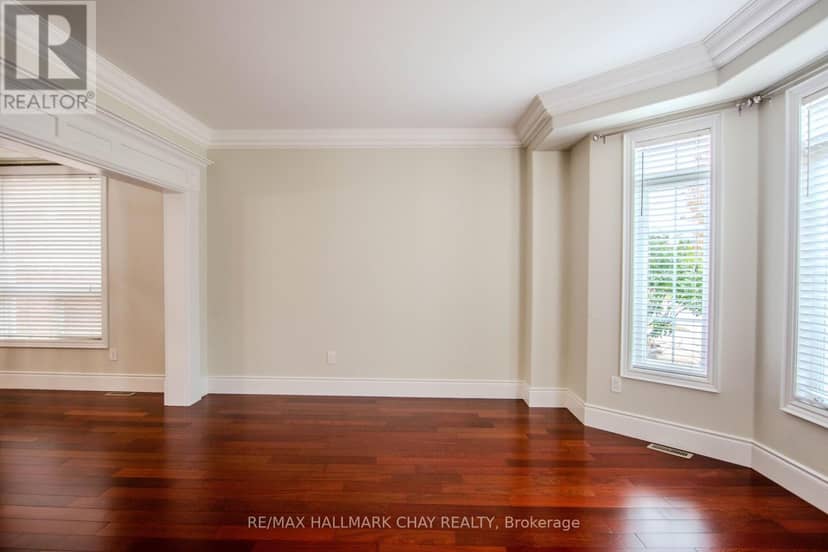 104 Succession Crescent — photo 5 of 40